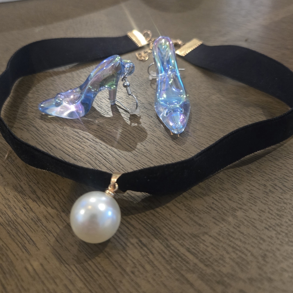 Cinderella choker and earrings set